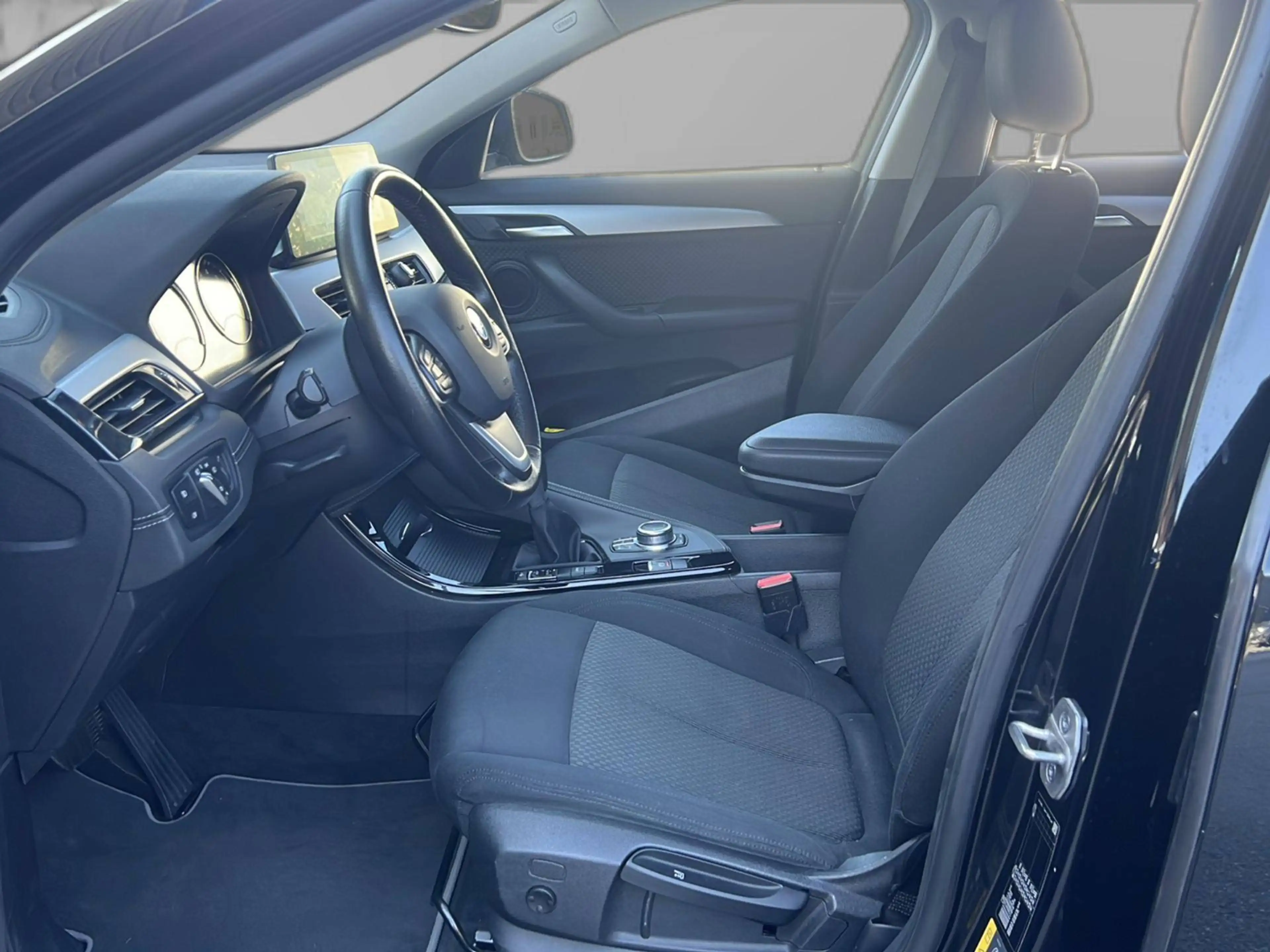 BMW X2 xDrive 25 e*LED*HEAD-UP*Navi*Temp*Keyless*Sitzhzg* — photo 10