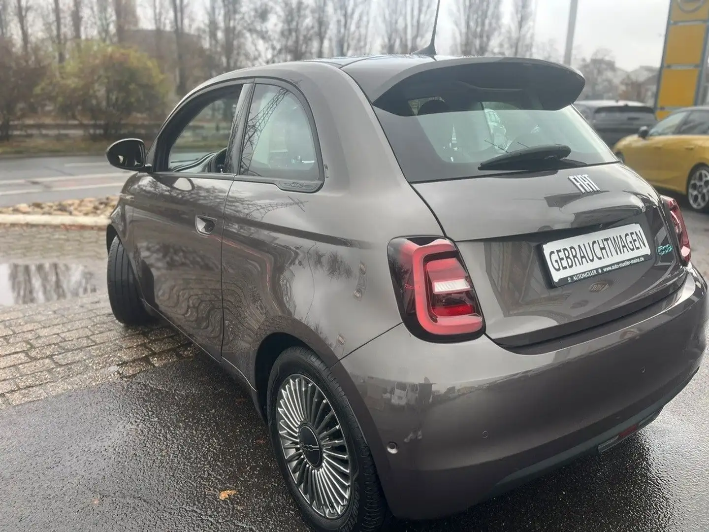 Fiat 500e Icon (118PS) Navi, RFK, SHZ Grau - 2