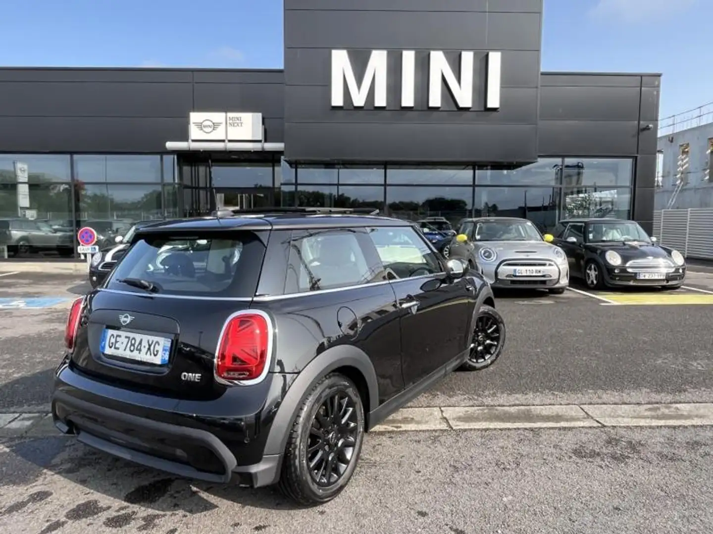 MINI One One 102ch Edition Camden BVA7 - 2