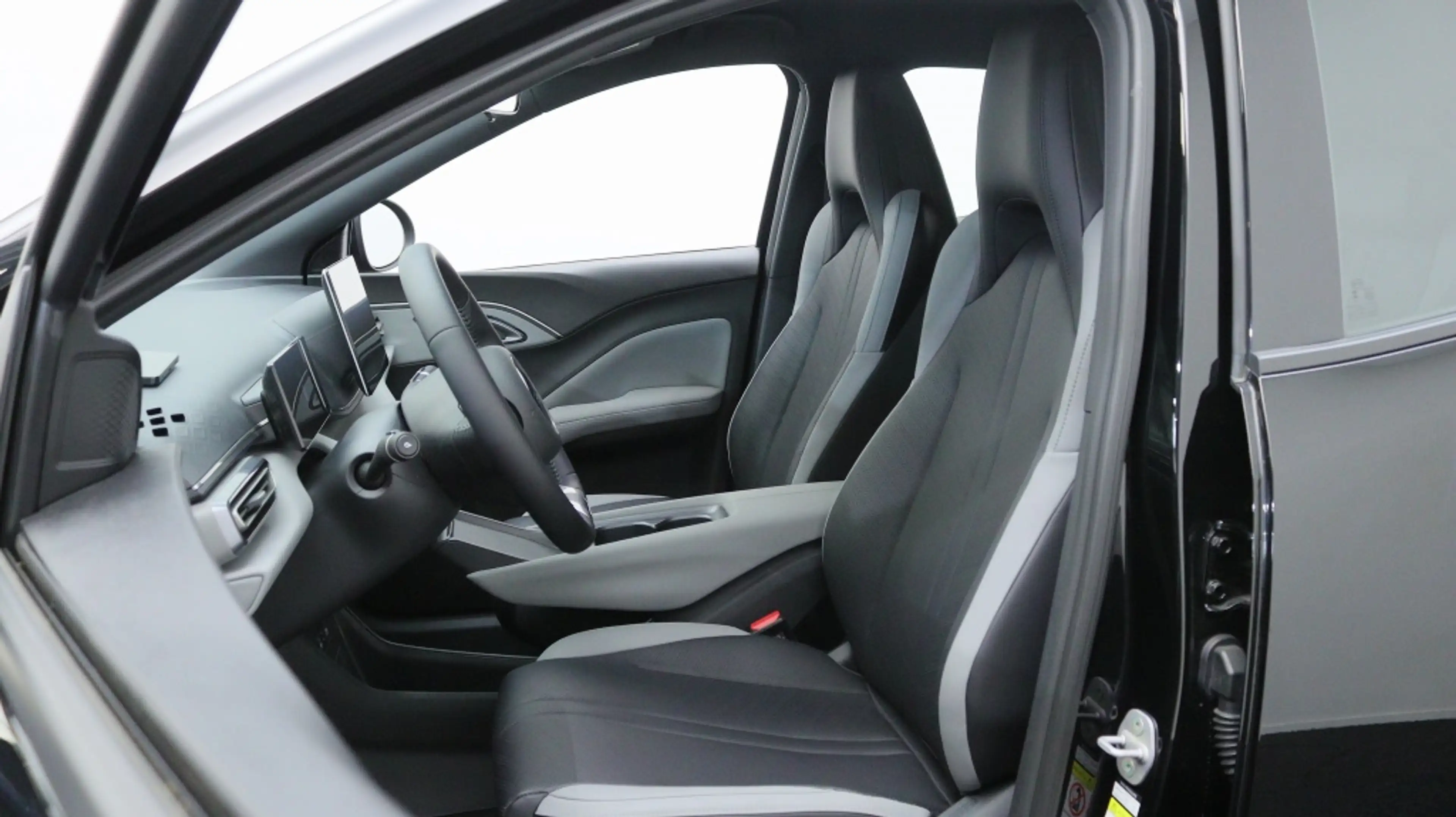BYD Dolphin Surf Boost 43 kWh | Incl. € 2.000 ACTIE — photo 14