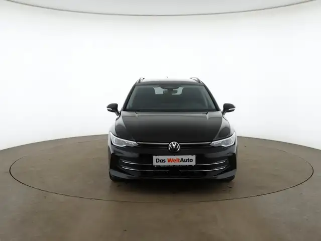 Volkswagen Golf view 3