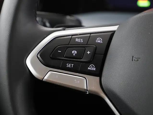 Volkswagen Golf view 14