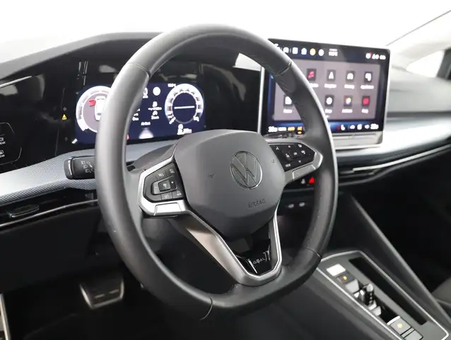 Volkswagen Golf view 12