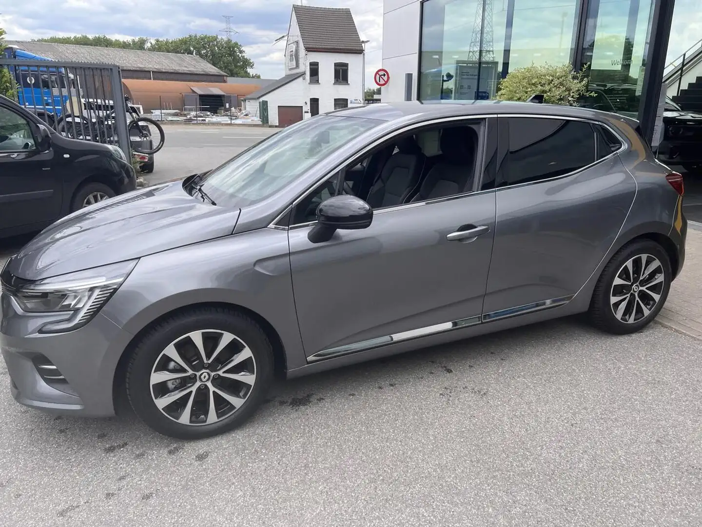 Renault Clio TECHNO E-TECH FULL HYBRID Gris - 2