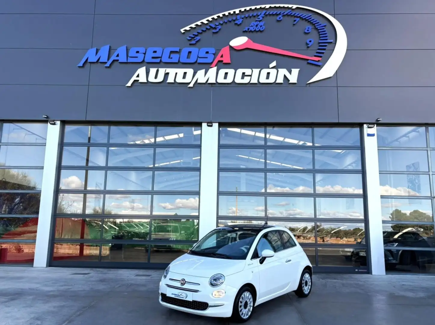 Fiat 500 1.0 Hybrid Dolcevita 52kW Wit - 1