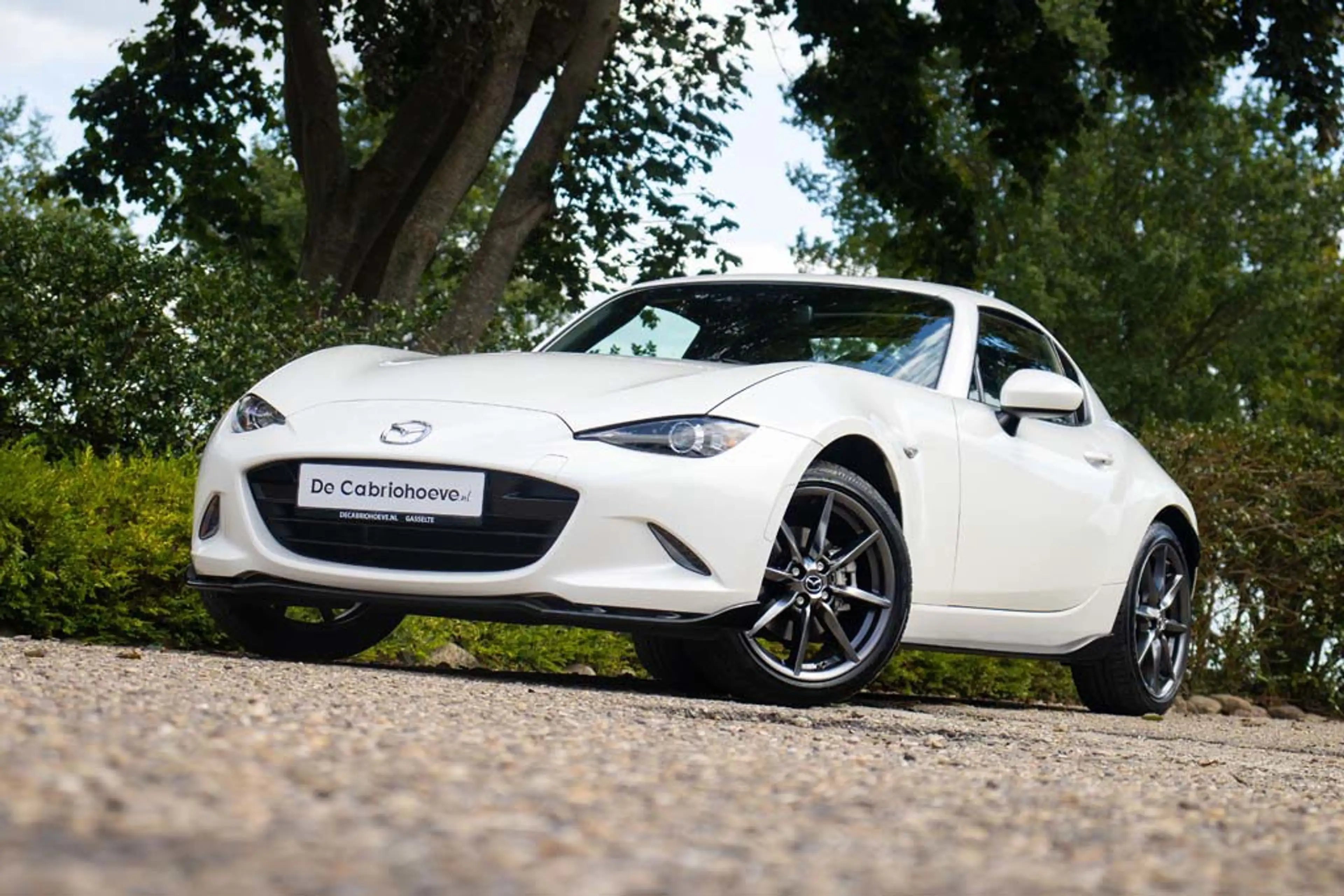 Mazda MX-5 RF NDRF 2.0l SkyActiv-G 184 GT-M Snowflake White P — photo 12