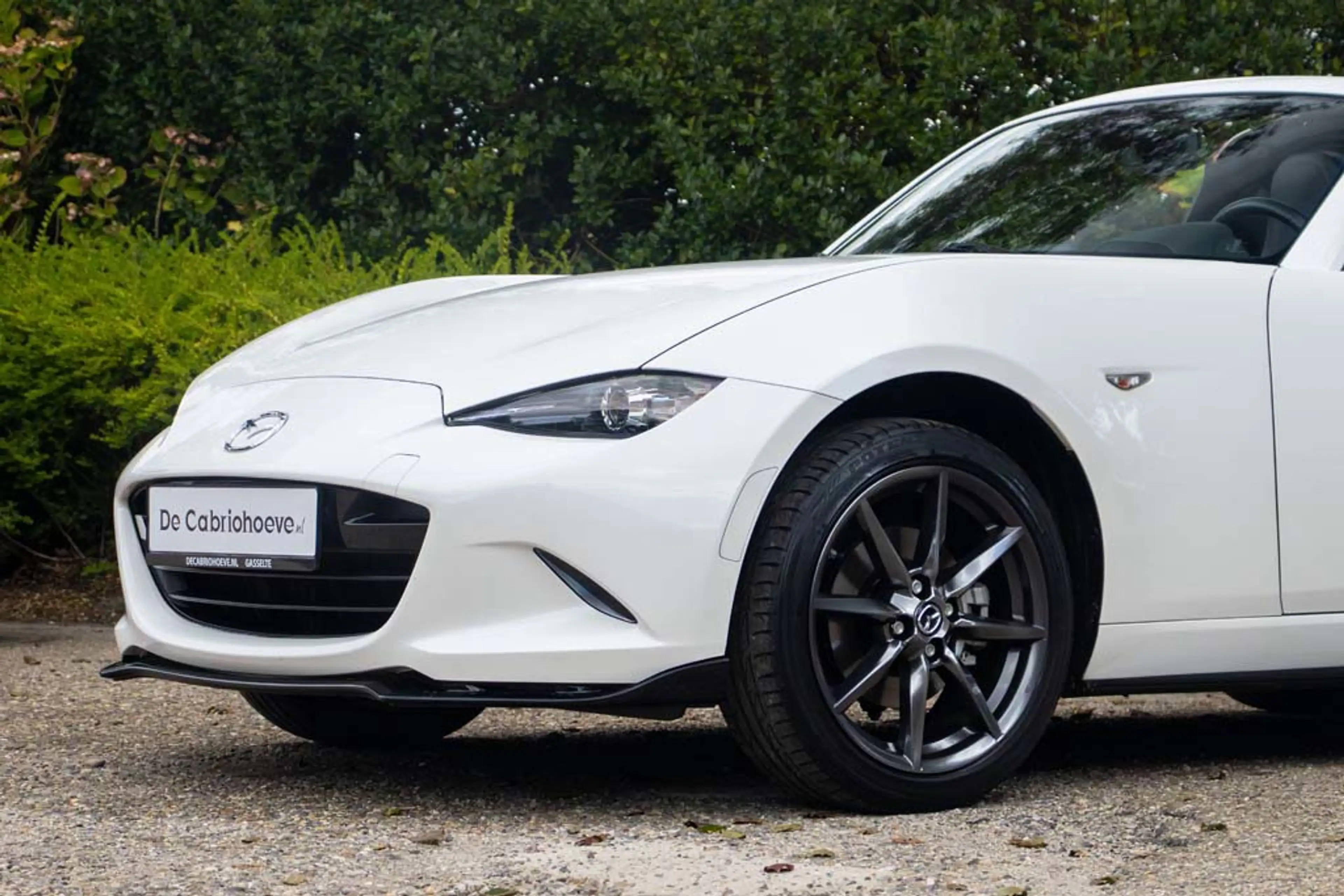 Mazda MX-5 RF NDRF 2.0l SkyActiv-G 184 GT-M Snowflake White P — photo 9