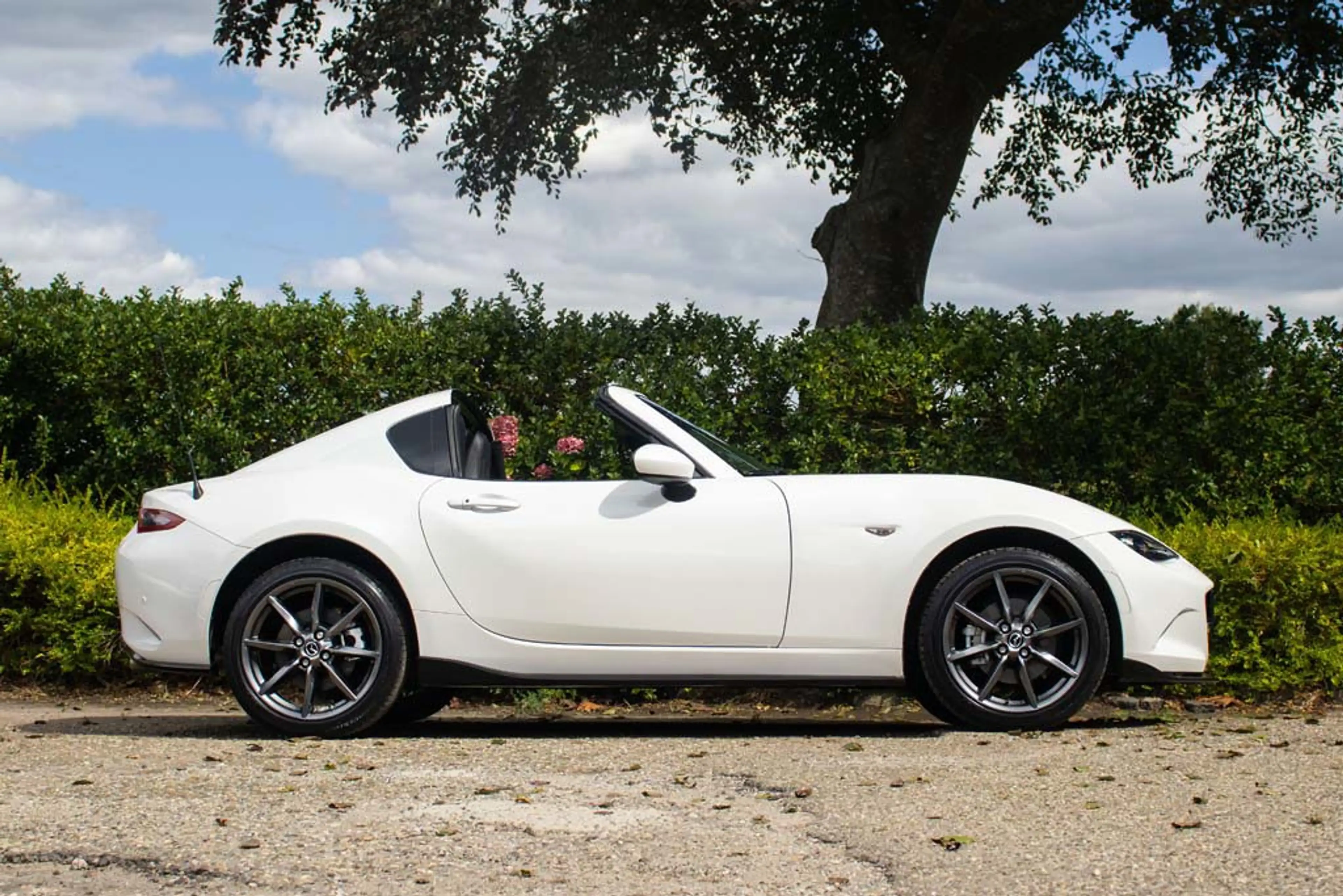 Mazda MX-5 RF NDRF 2.0l SkyActiv-G 184 GT-M Snowflake White P — photo 3