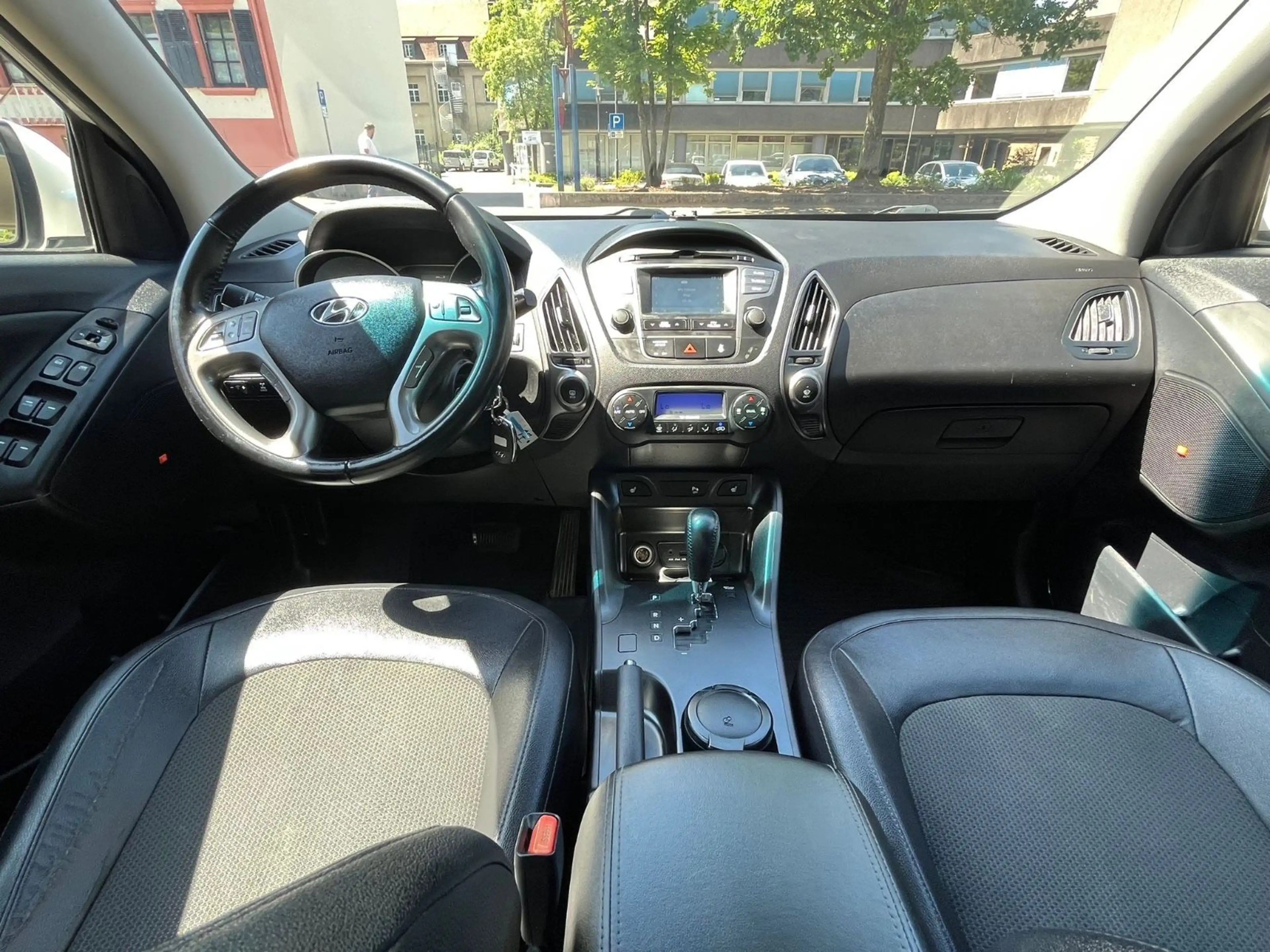 Hyundai iX35 Style AWD 2,0 Automatik, Facelift — photo 9