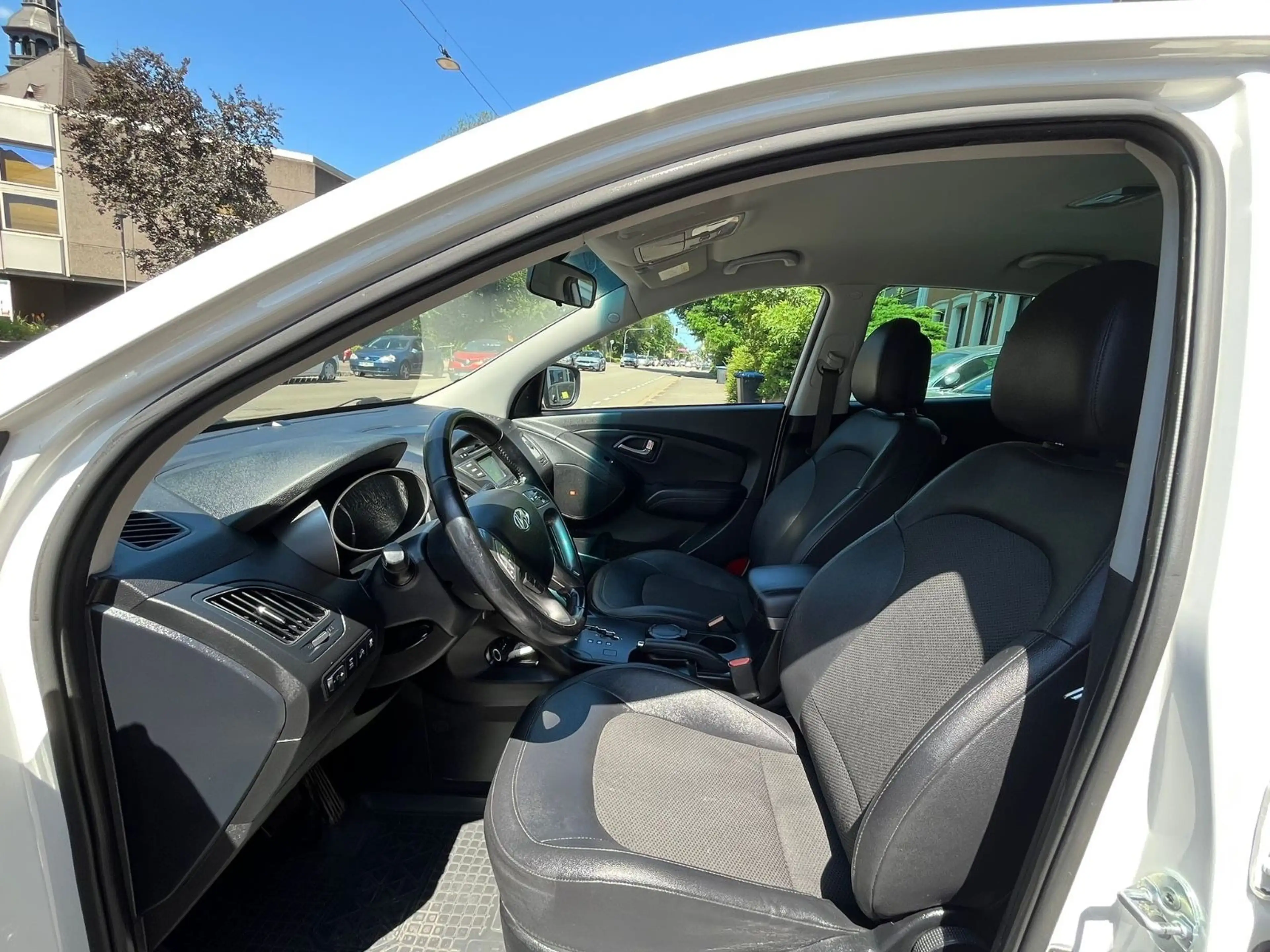 Hyundai iX35 Style AWD 2,0 Automatik, Facelift — photo 11