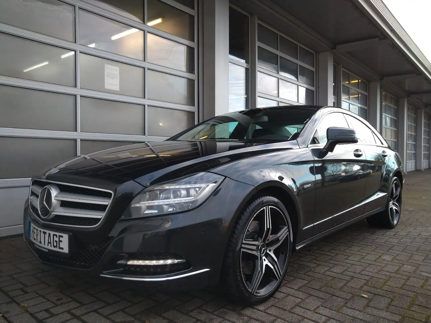 Mercedes-Benz CLS 350 BE/6-Zilinder/Leder/PDC/SHZ/SCHIEBEDACH Schwarz - 2