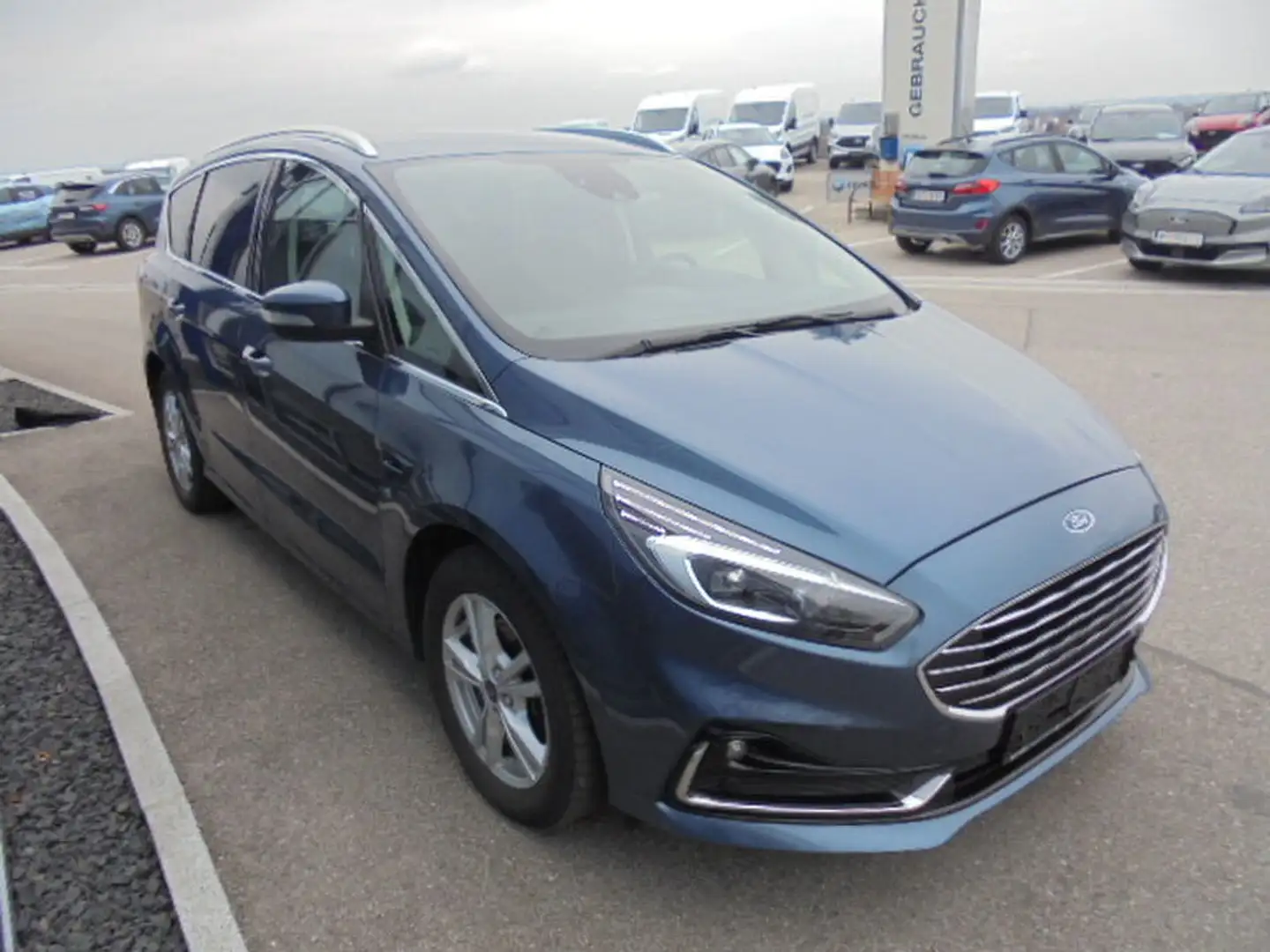 Ford S-Max Titanium 150PS Diesel Automatik Blau - 2