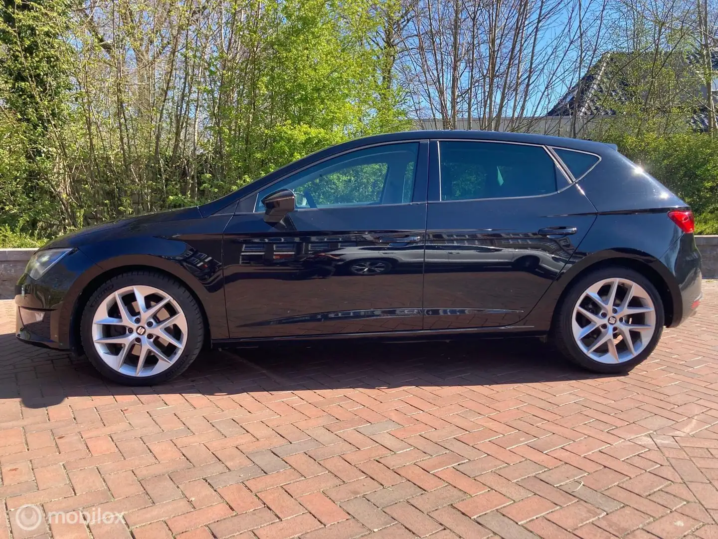 SEAT Leon 1.8 TSI FR Dynamic Stoelverwarming, Cruise, Navi. Nero - 2