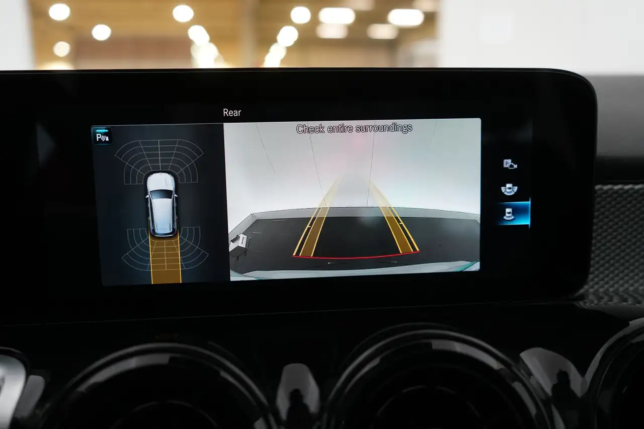 Mercedes-Benz GLB 180dA Business Solution LEDER/STOF GPS PDC CAM Pan, миниатюра 30