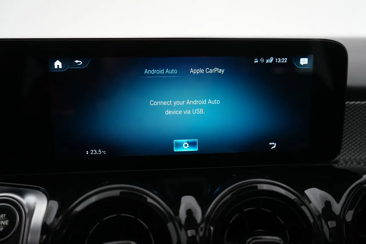 Mercedes-Benz GLB 180dA Business Solution LEDER/STOF GPS PDC CAM Pan, миниатюра 27