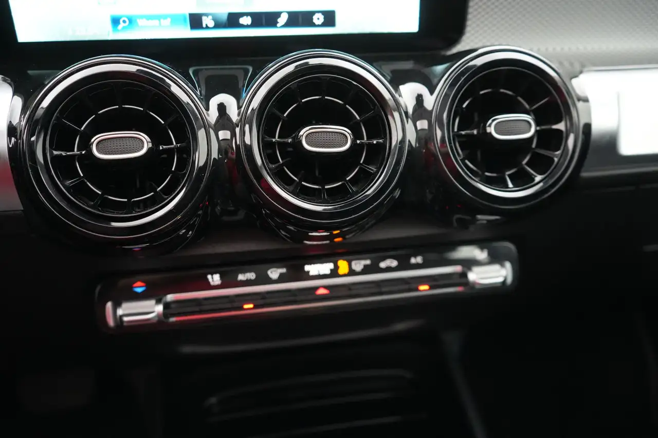 Mercedes-Benz GLB 180dA Business Solution LEDER/STOF GPS PDC CAM Pan, миниатюра 26
