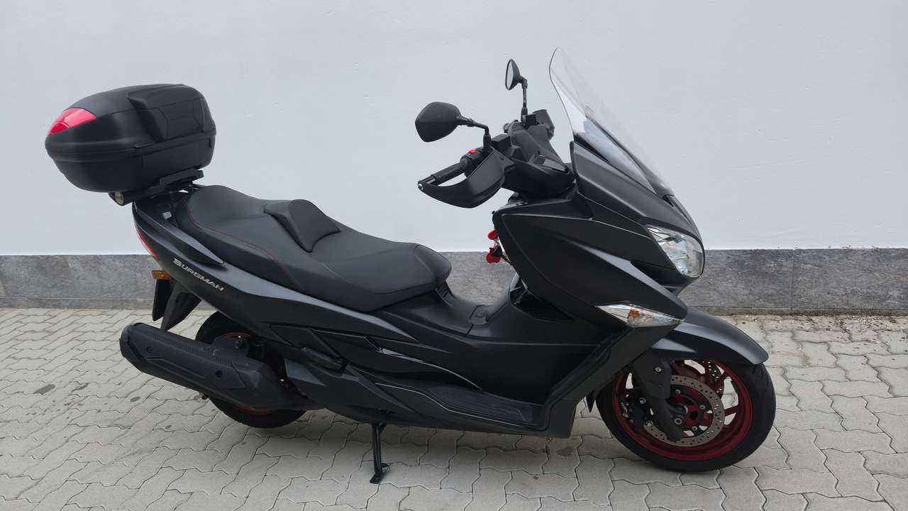 Suzuki Burgman 400 ABS