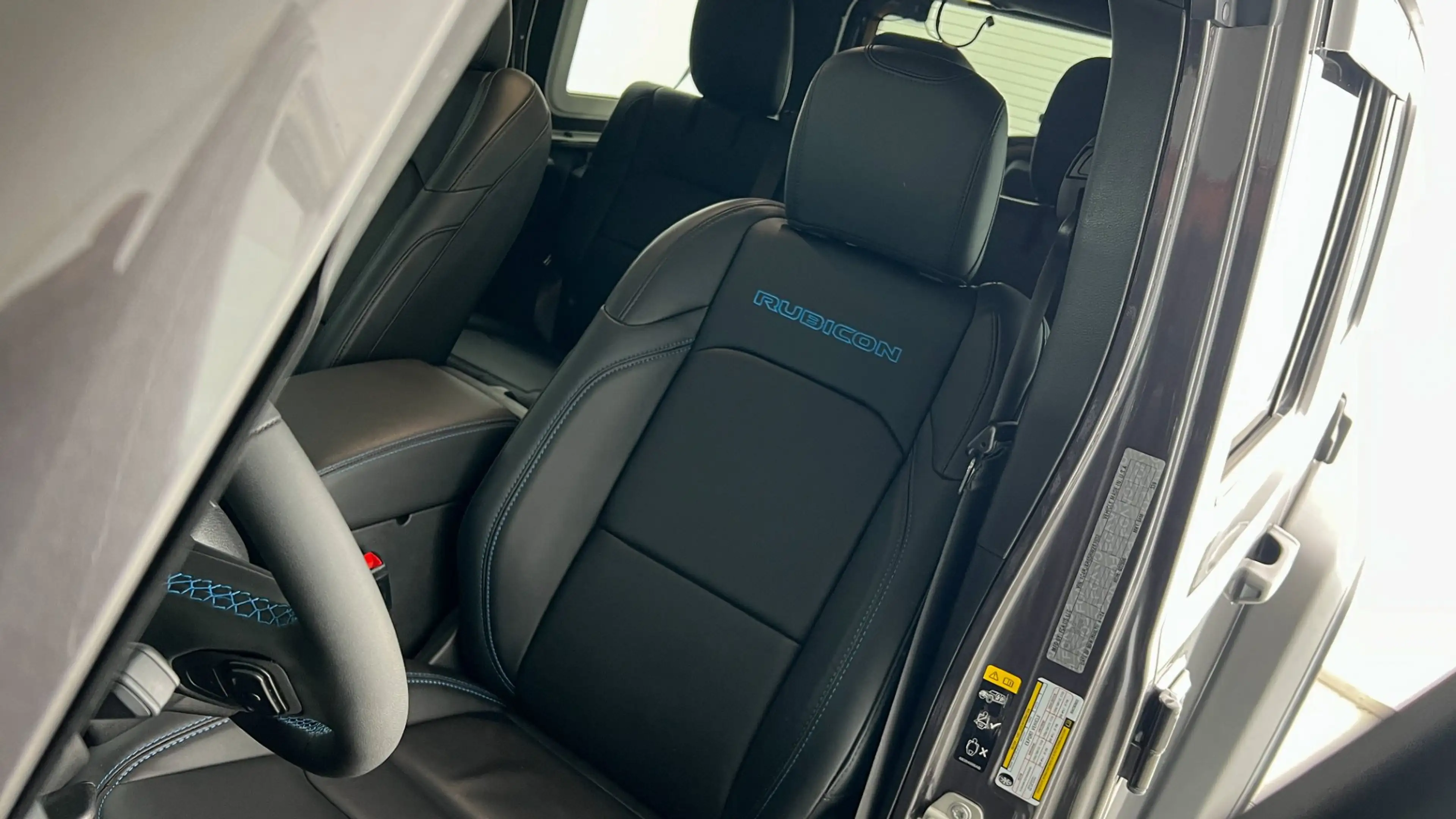 Jeep Wrangler Rubicon 2.0 AT 4XE — photo 15
