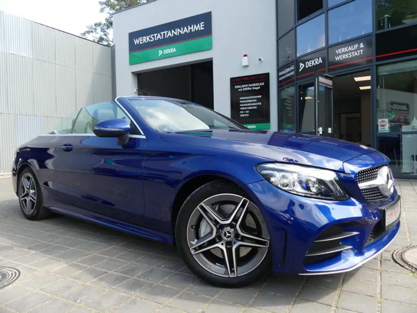 Mercedes-Benz C 300 Cabrio AMG-Line LED/AIRSCARF/MULTIBEAM Blau - 1