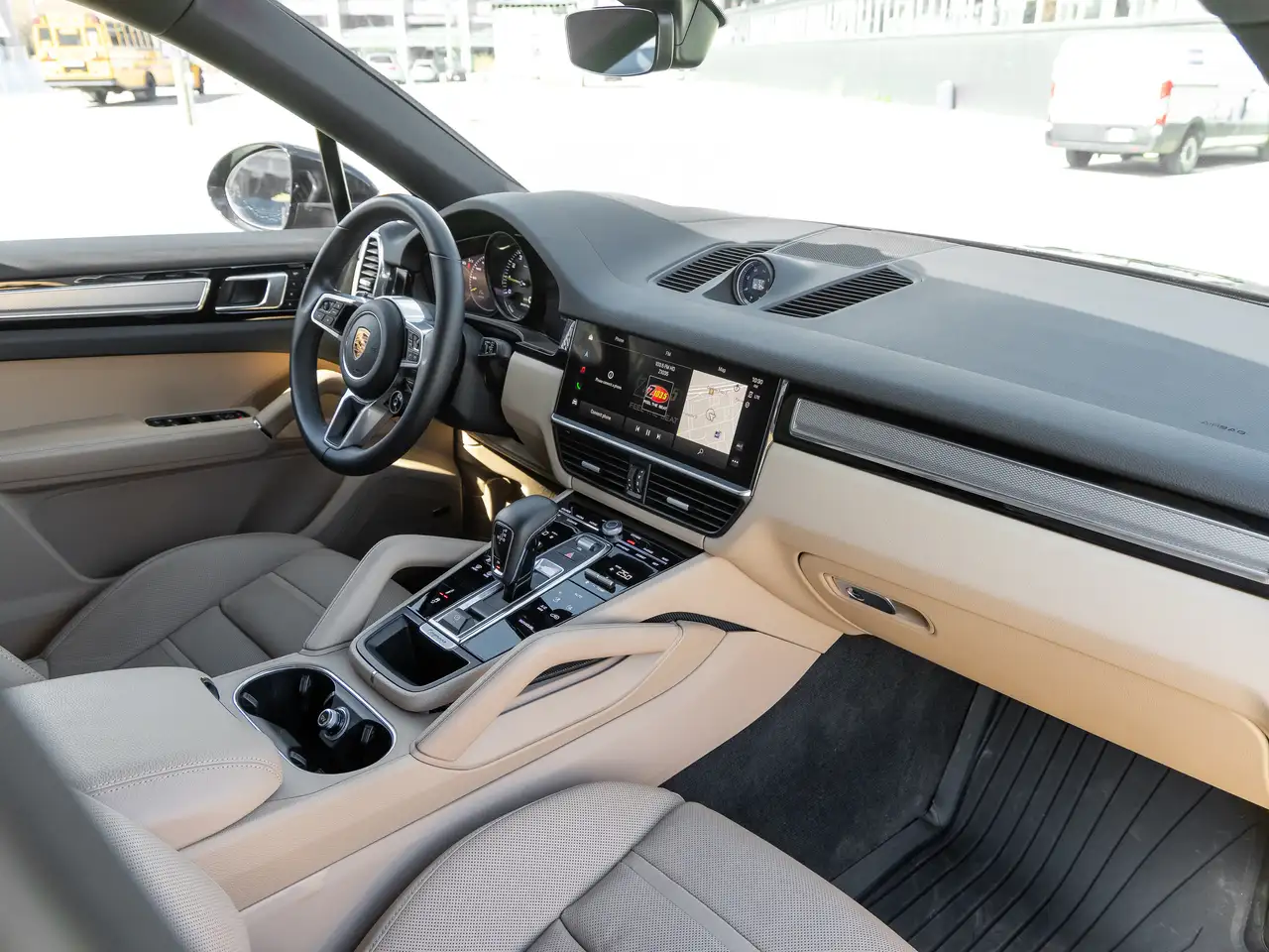 Porsche Cayenne снимка Porsche Cayenne