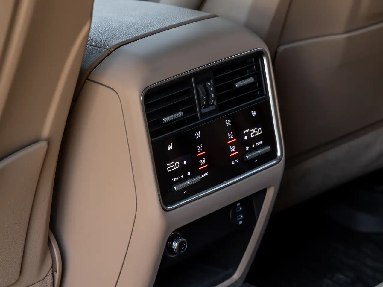 Porsche Cayenne снимка Porsche Cayenne