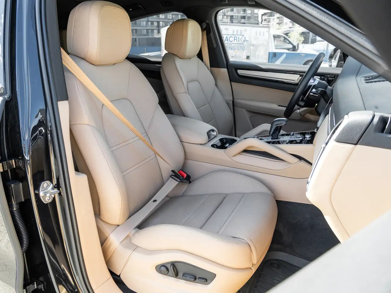 Porsche Cayenne снимка Porsche Cayenne