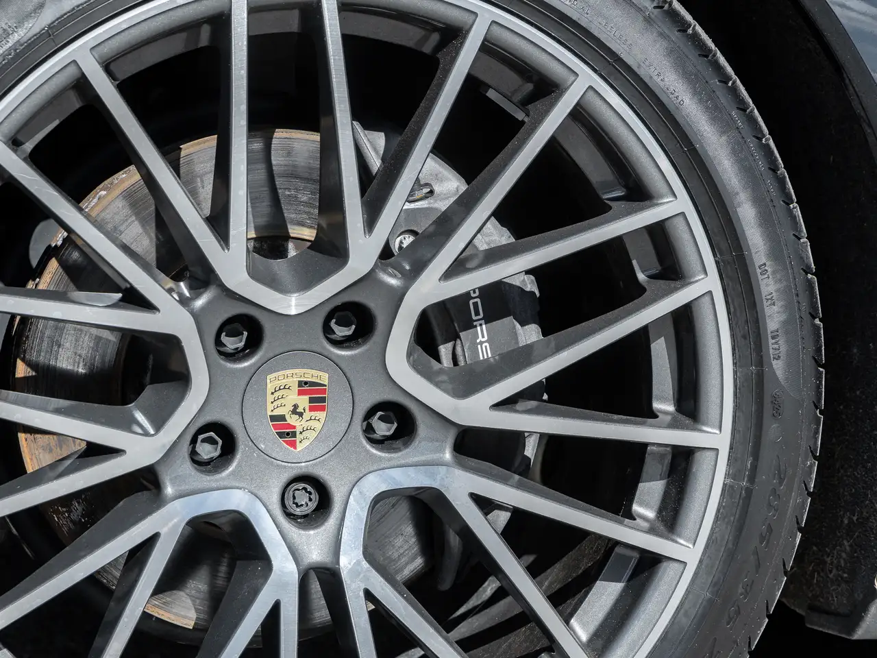 Porsche Cayenne снимка Porsche Cayenne