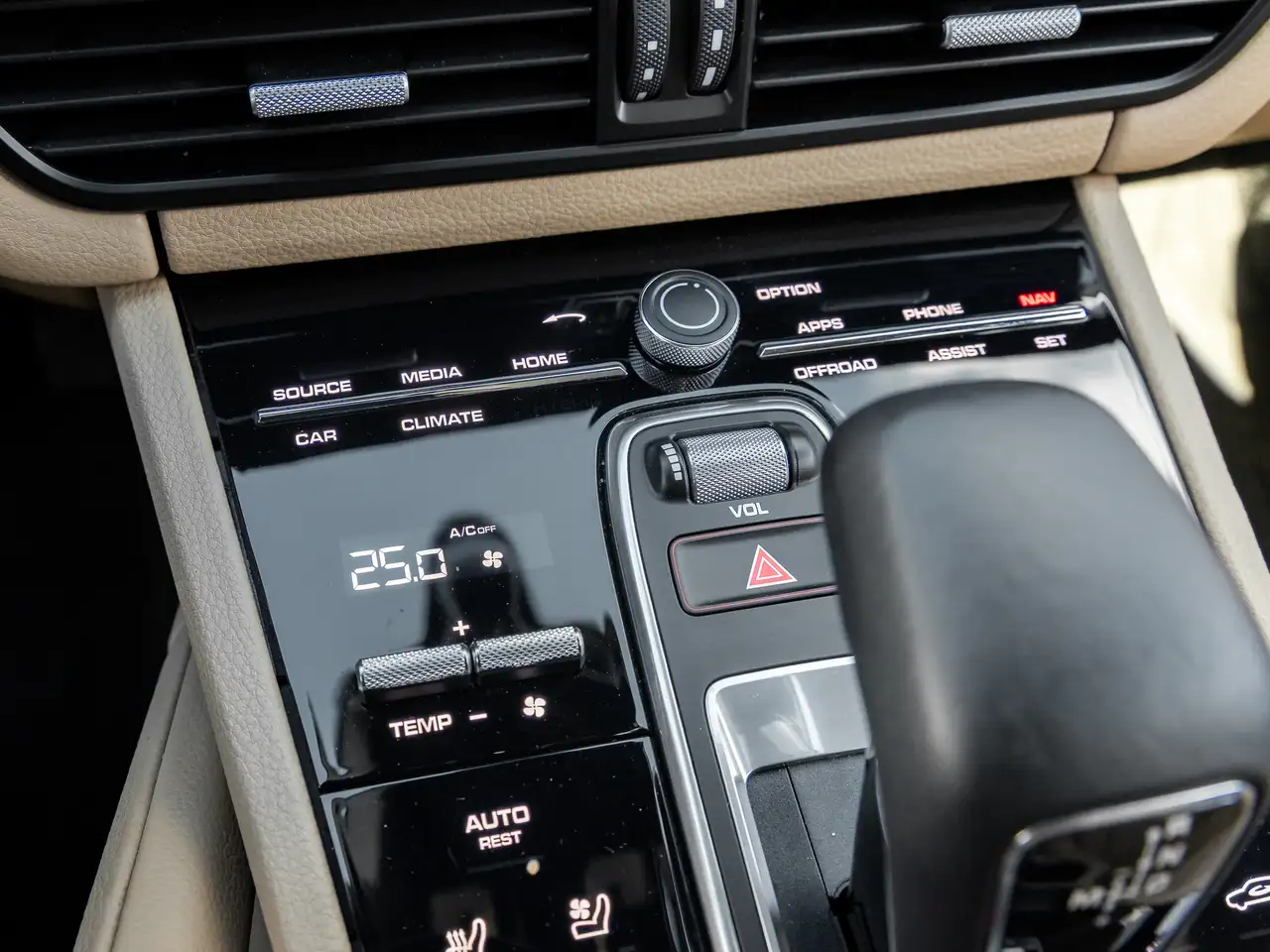 Porsche Cayenne снимка Porsche Cayenne