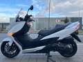 Suzuki Burgman 400 1.FRAUENHAND**NEUZUSTAND**INSPEKTION NEU**2700 KM Blanc - thumbnail 4