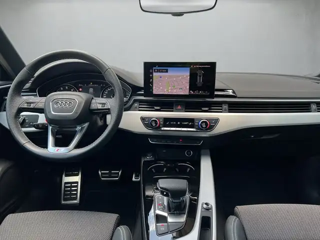 Audi A4 view 8