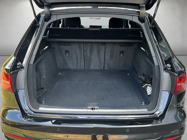Audi A4 view 5