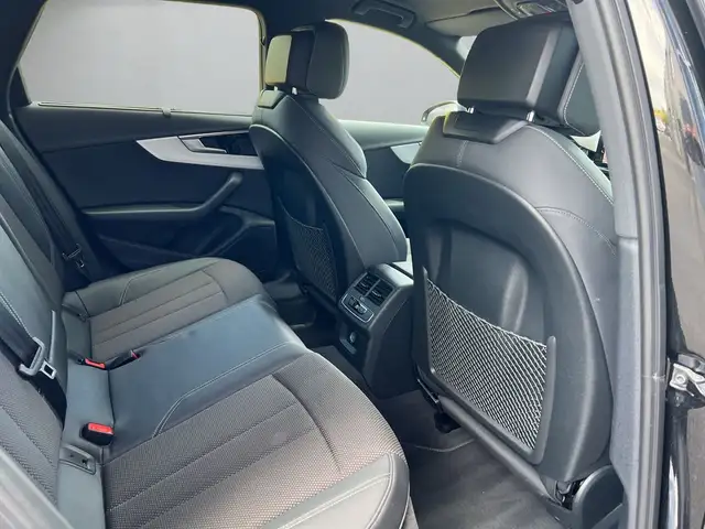 Audi A4 view 12