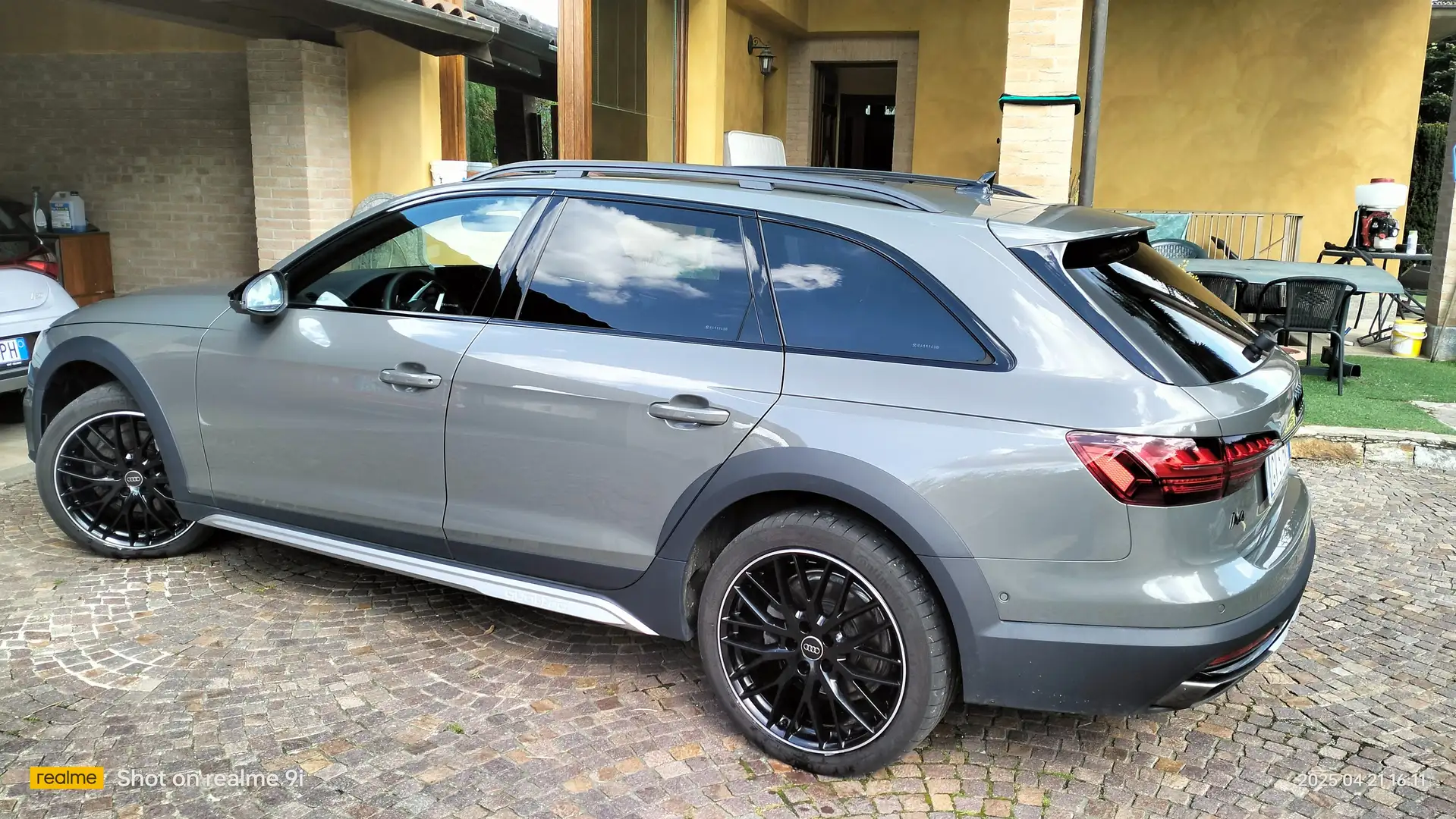 Audi A4 allroad A4 V 2019 Allroad 40 2.0 tdi Identity Contrast Argento - 2