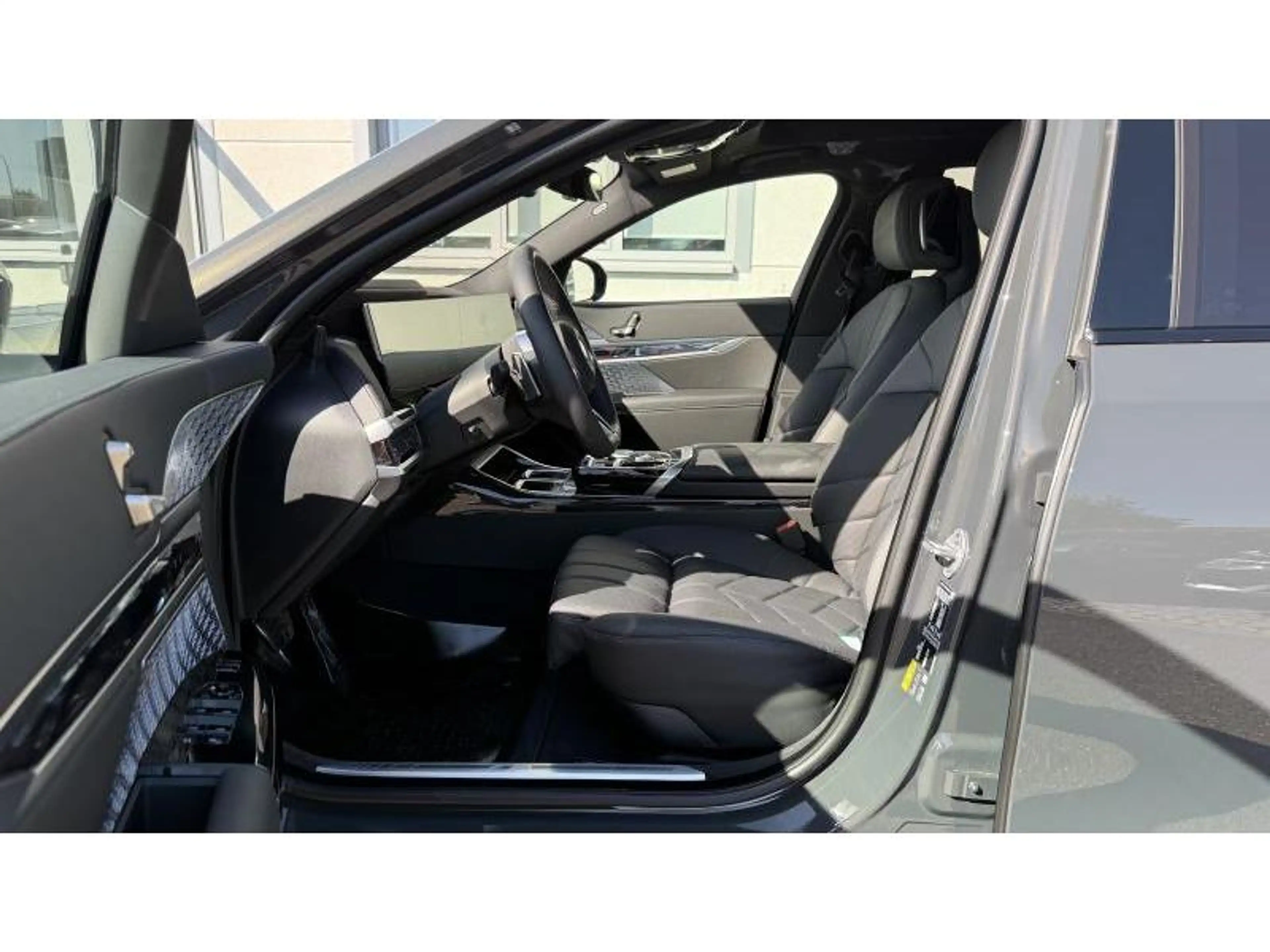 BMW i7 eDrive 50 M Sport Pack Pro Shadow Line Toit Panora — photo 12