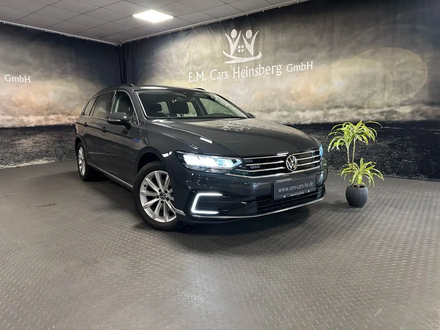 Volkswagen Passat Variant 1.4 TSI GTE Hybrid ACC DAB+ LED Gris - 1