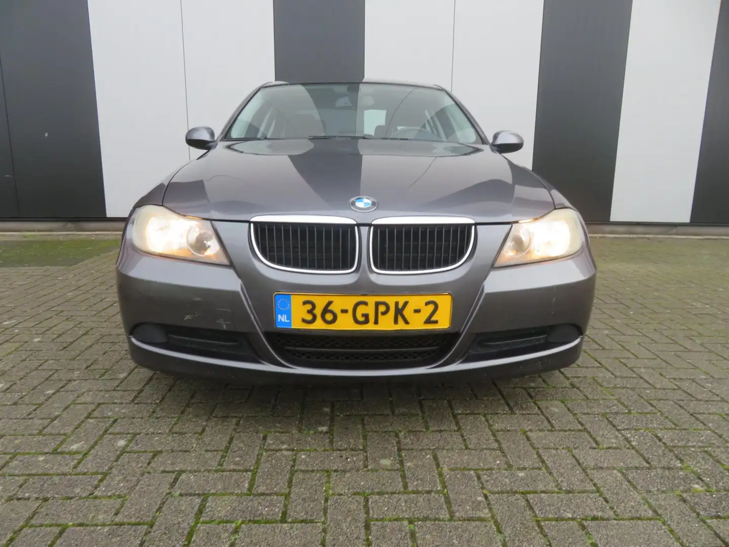 BMW 318 3-serie 318i Business Line Grau - 2