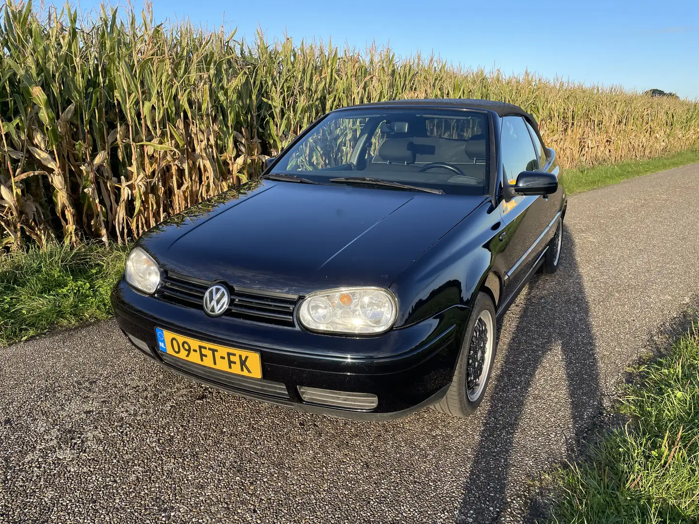 Volkswagen Golf Cabriolet 1.8 Trendline *nieuw cabrio dak* Bleu - 2
