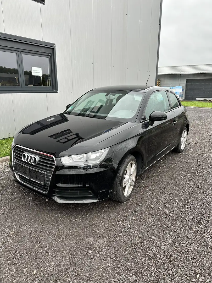 Audi A1 1.6 TDI 105 Ambition - 1