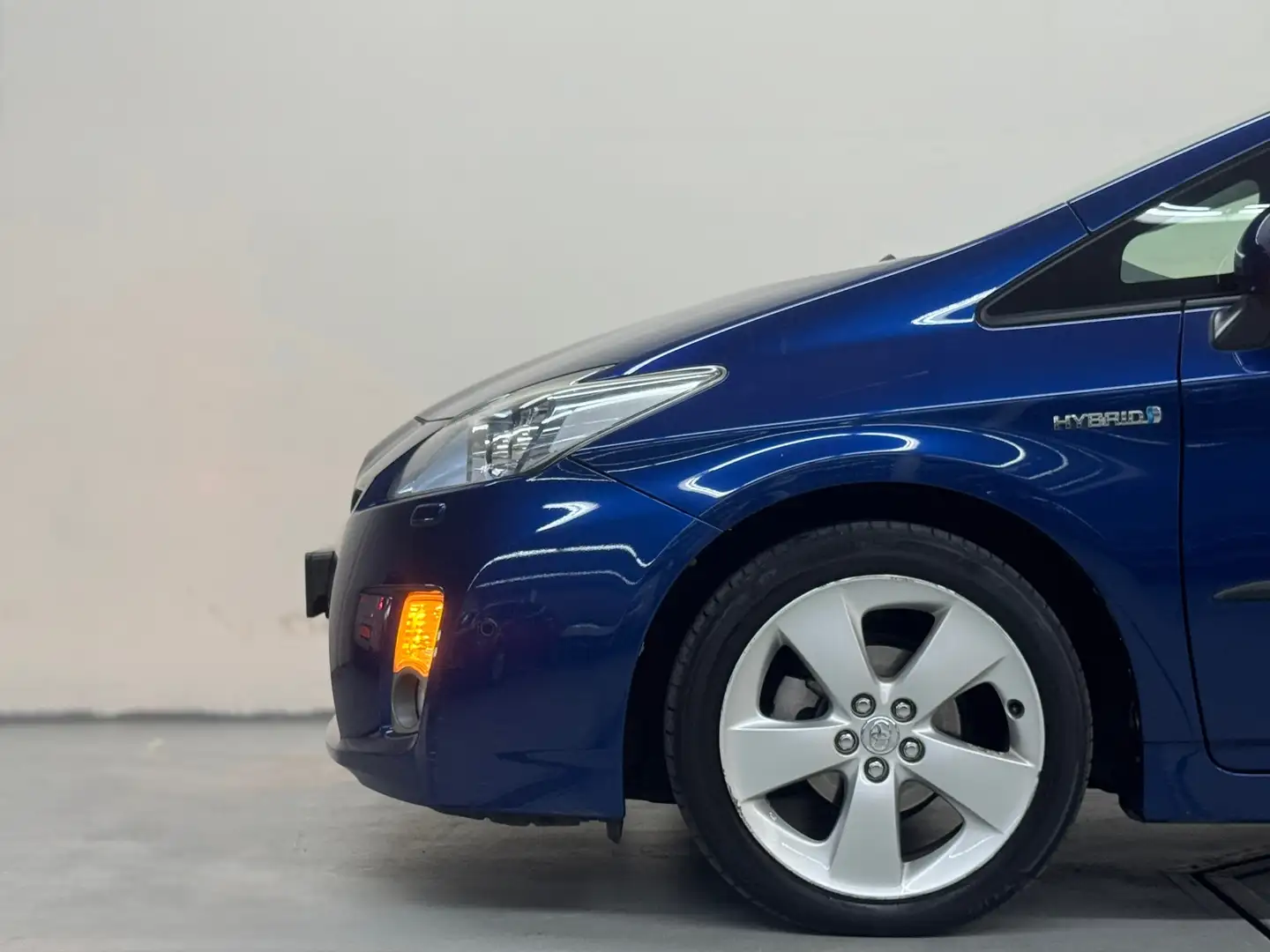 Toyota Prius 1.8 Dynamic Camera Trekhaak Cruise Navigatie Bleu - 2