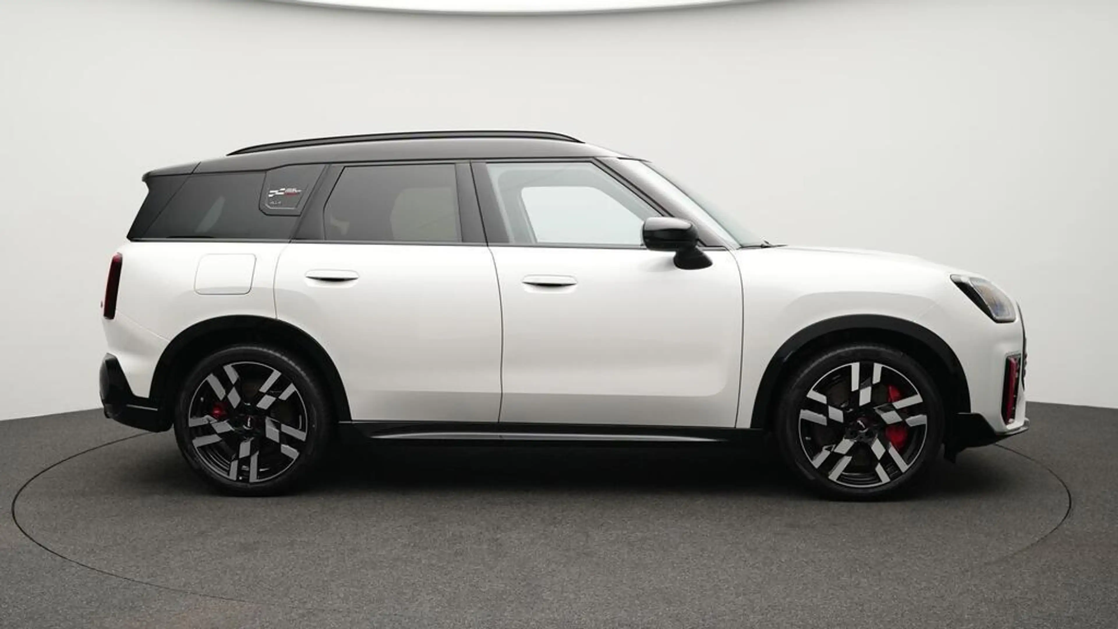 MINI JCW Countryman All4 John Cooper Works Trim — photo 2