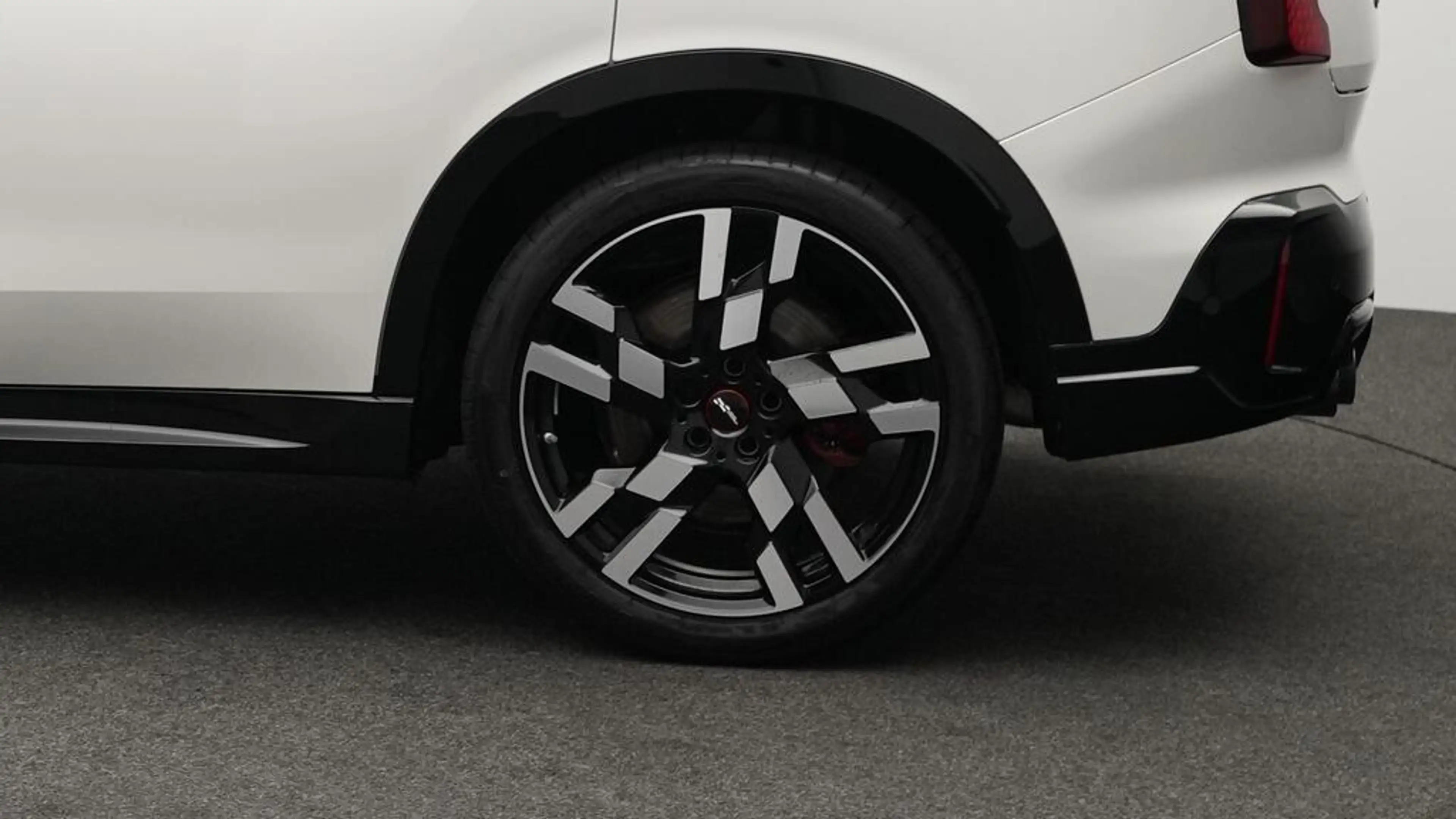 MINI JCW Countryman All4 John Cooper Works Trim — photo 11