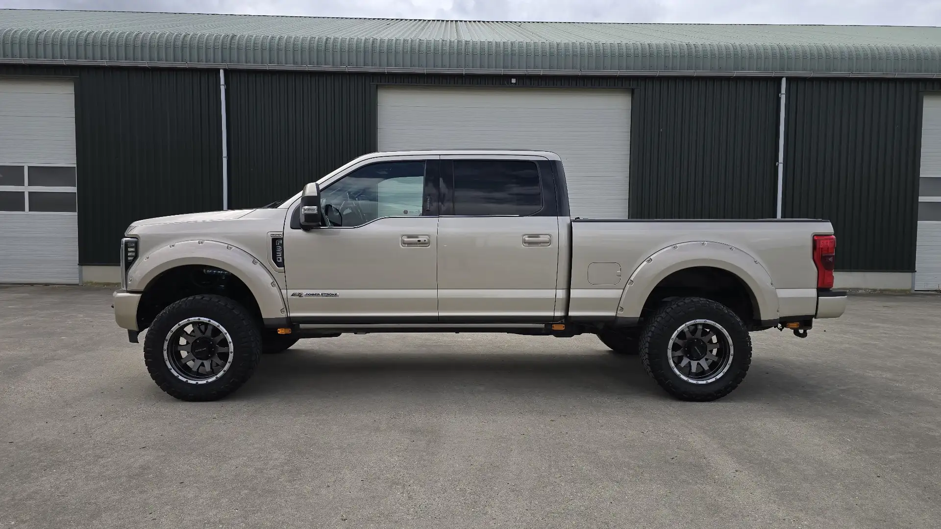 Ford F 350 SUPER DUTY Platinum  ( FULL OPTION ) B rijbewijs. - 2