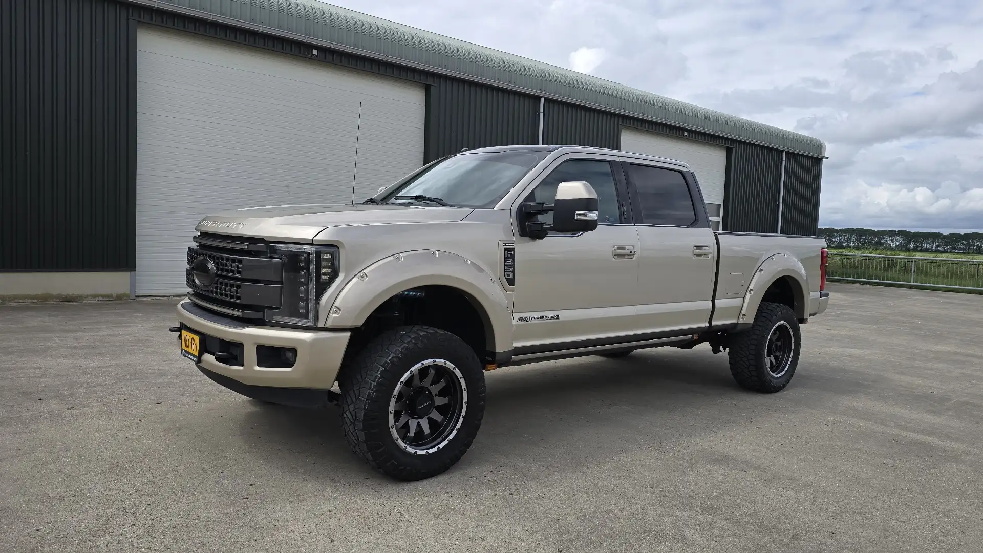 Ford F 350 SUPER DUTY Platinum  ( FULL OPTION ) B rijbewijs. - 1