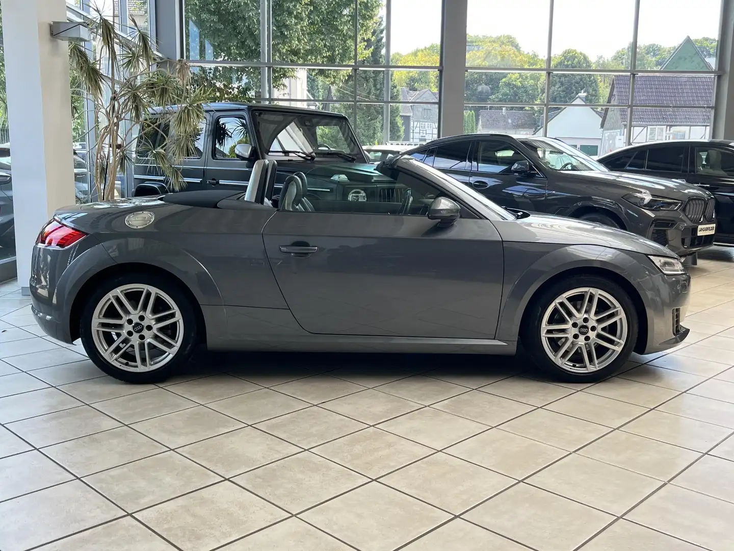 Audi TT TT Roadster 2.0 TFSI*NAV*SHZ*CARPLAY*B&O* Noir - 2