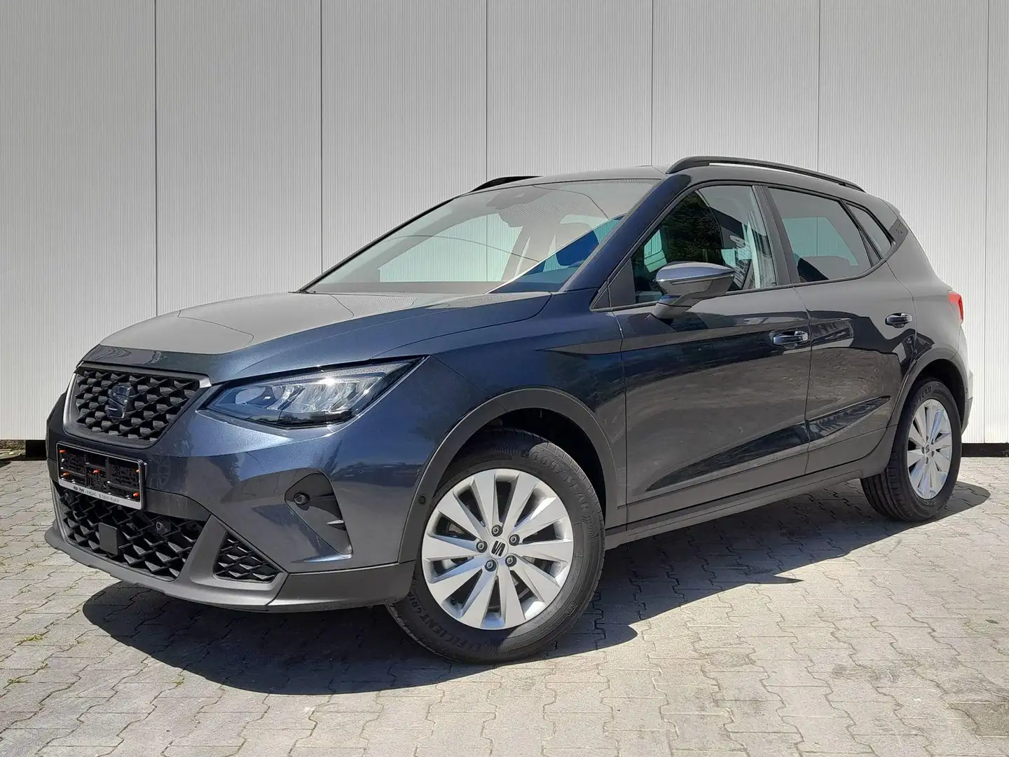 SEAT Arona 1.0 TSI LED~PDC~RFK~Navi/App~SHZ~VIRTUEL C Grey - 2