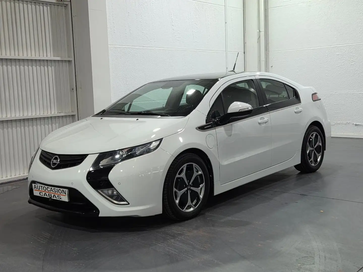 Opel Ampera 1.4 Excellence Wit - 1