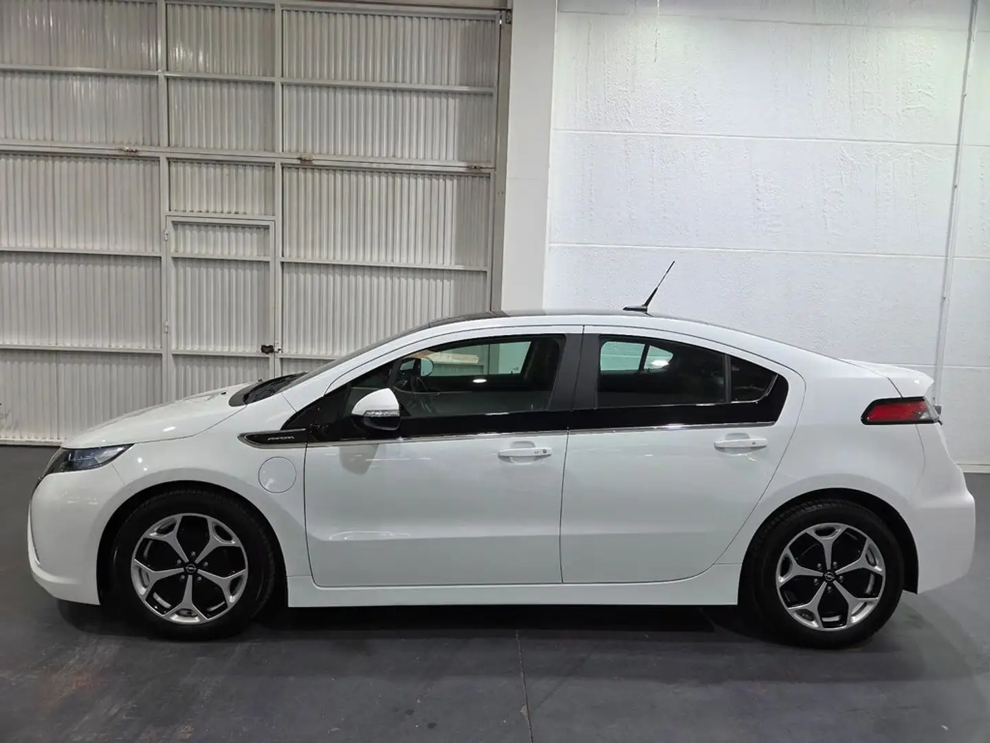 Opel Ampera 1.4 Excellence Wit - 2