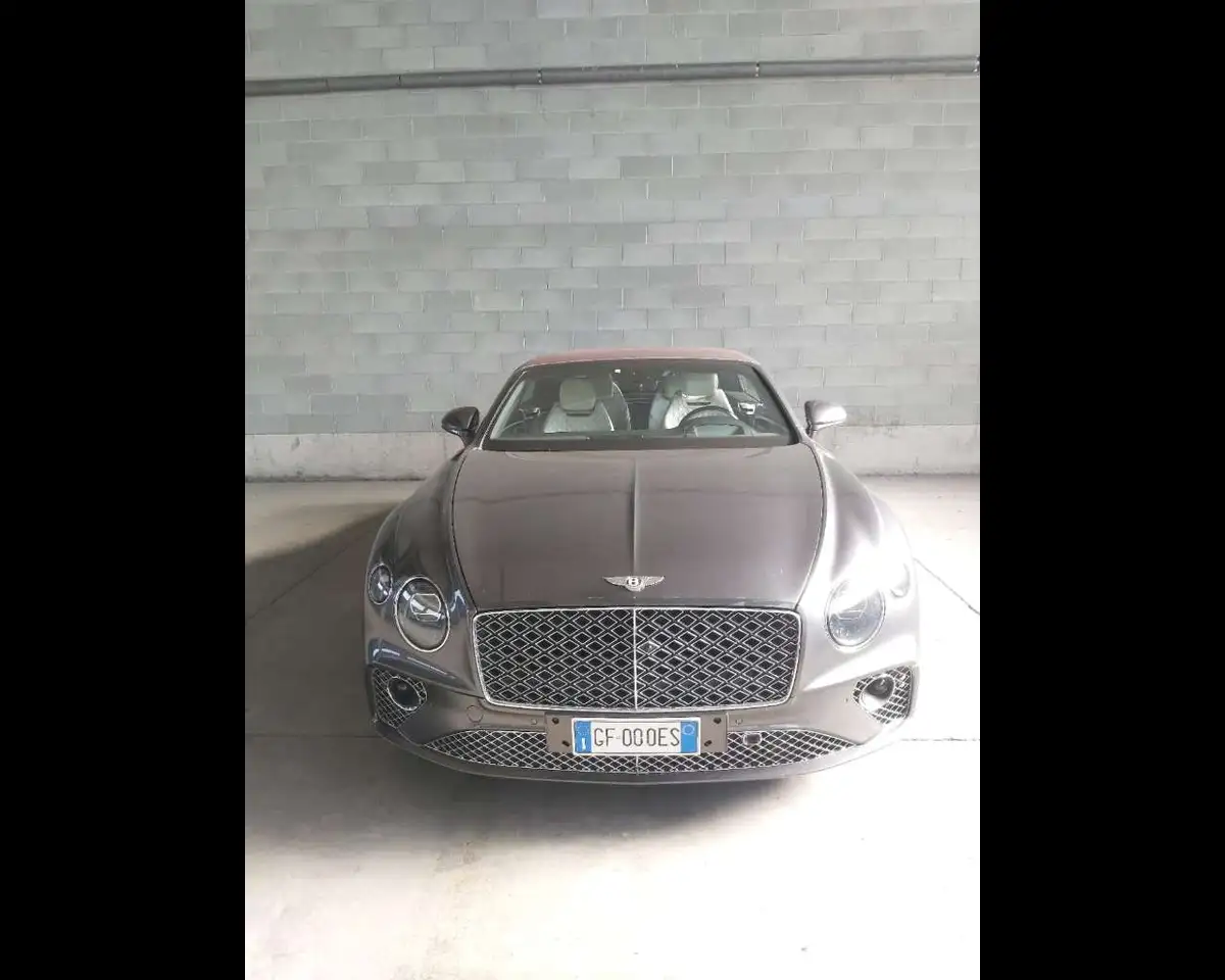 Bentley Continental GTC 2021