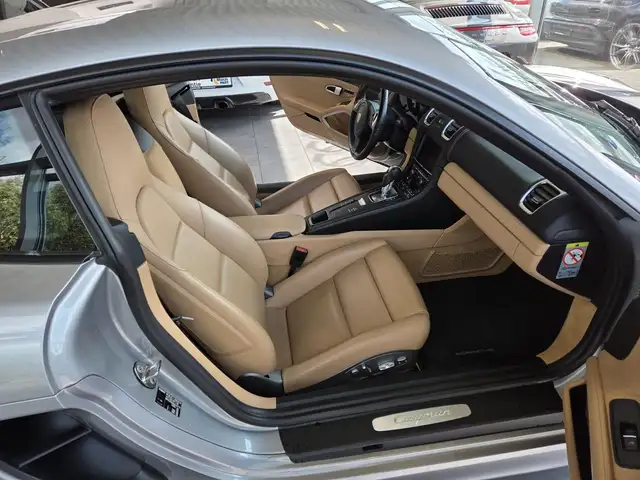 Porsche Cayman view 9
