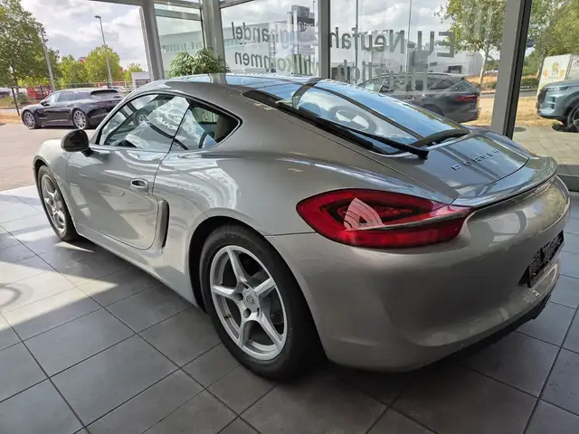 Porsche Cayman view 7
